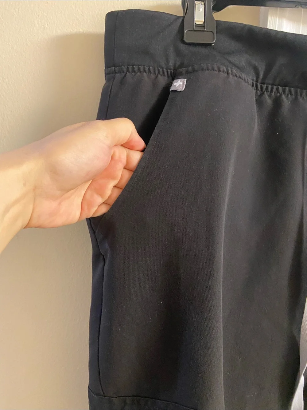 Figs Black Jogger Style Scrub Pants with grey Drawstring Cargo XLP